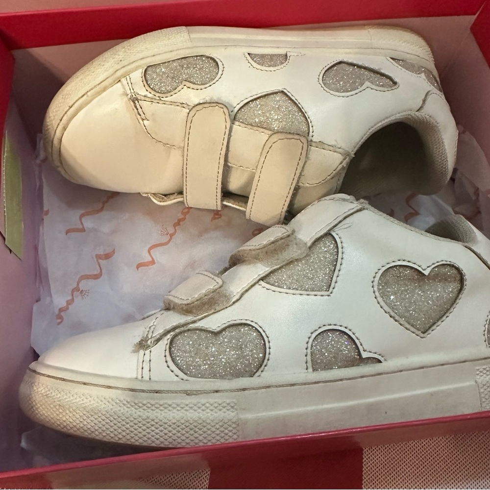 Nina Little Girl’s White and Silver Heart Sneakers - Sz Toddler 11